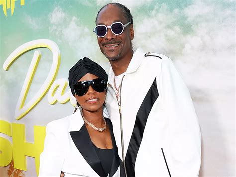 snoop dogg sunglasses gucci|snoop dogg wife.